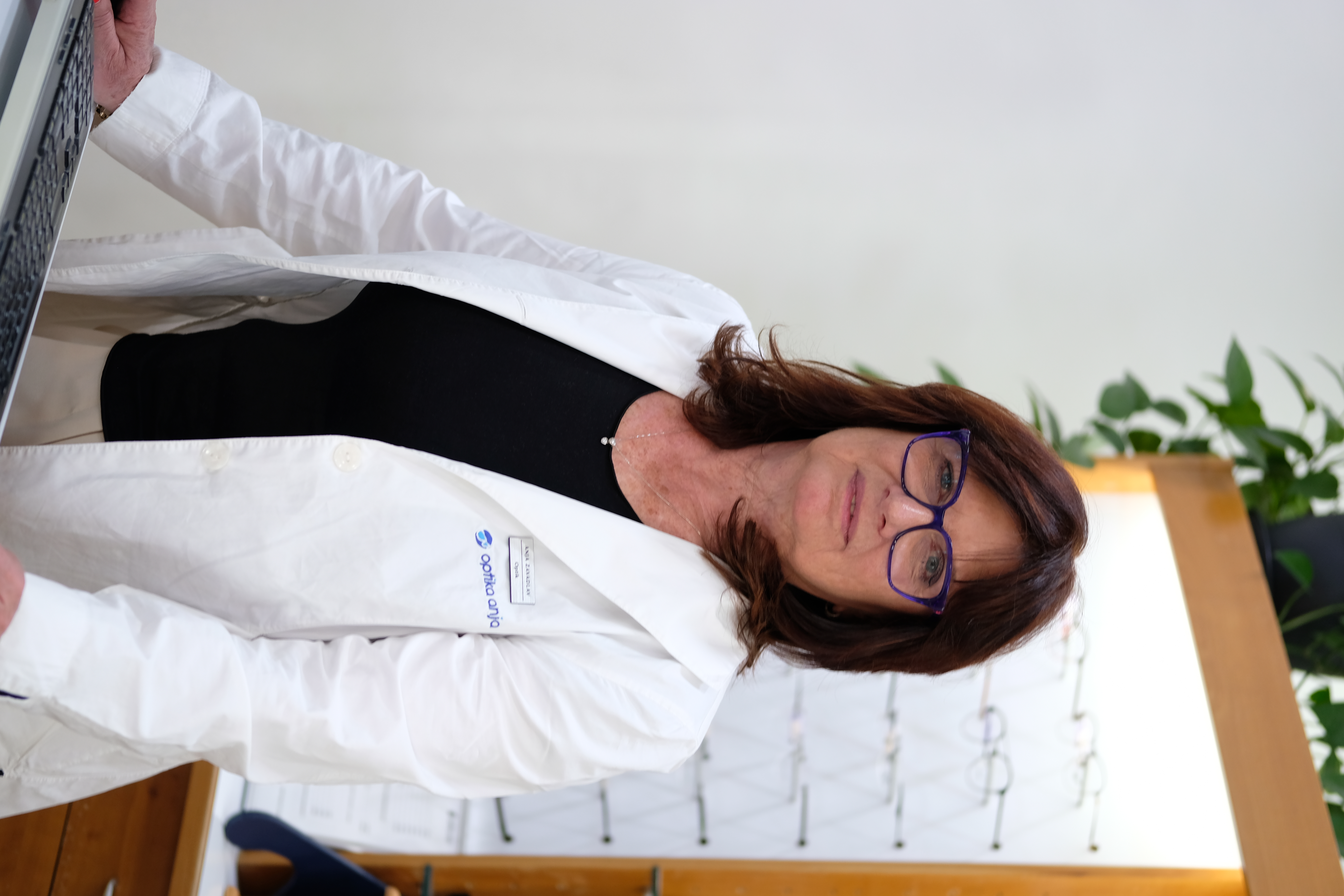 Anja Zavadlav Direktorica Optike Anja in Optik
